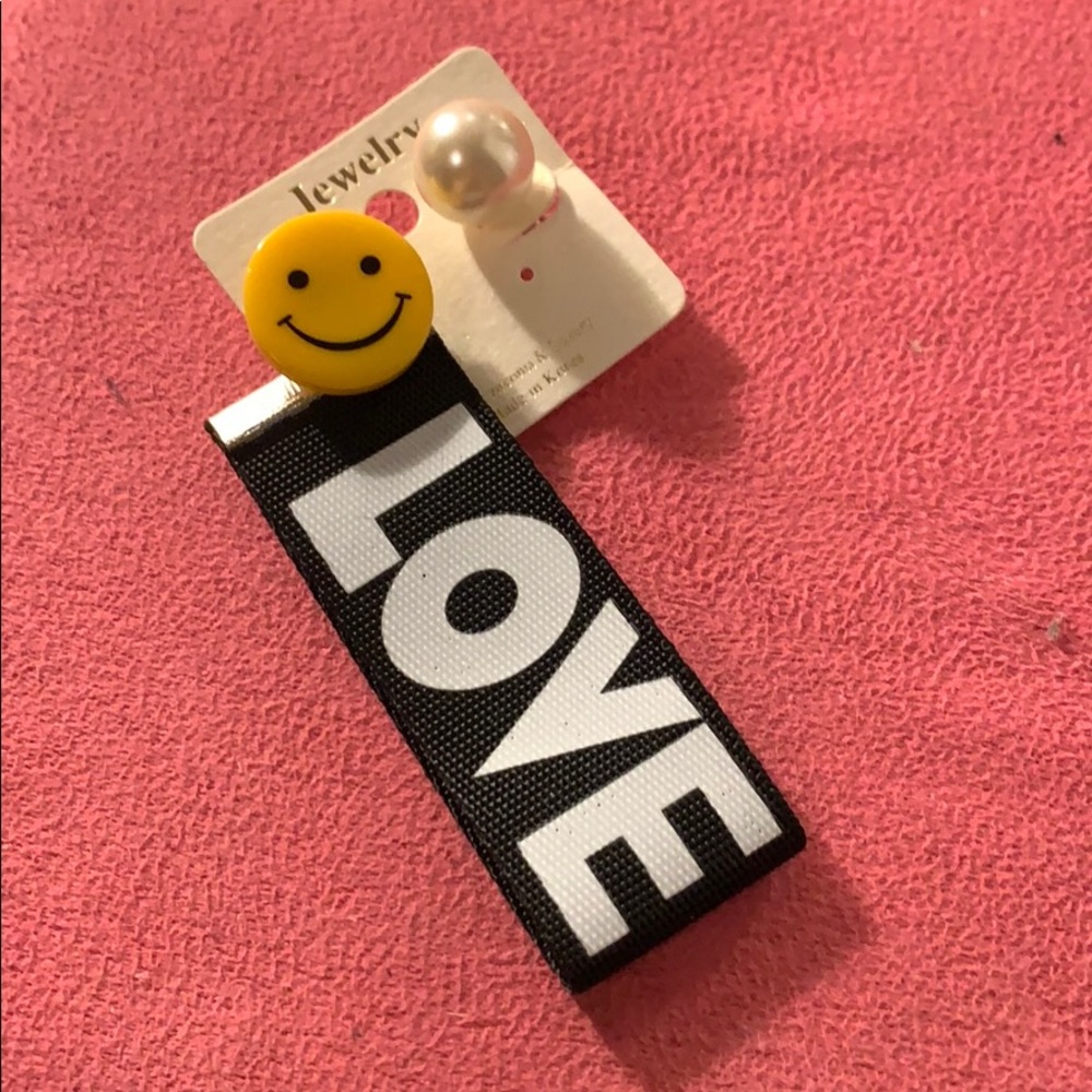 Unique smiles earrings (NEW)